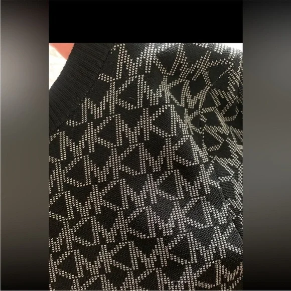 Small Michael Kors Monogram Black Dress - Picture 7 of 10